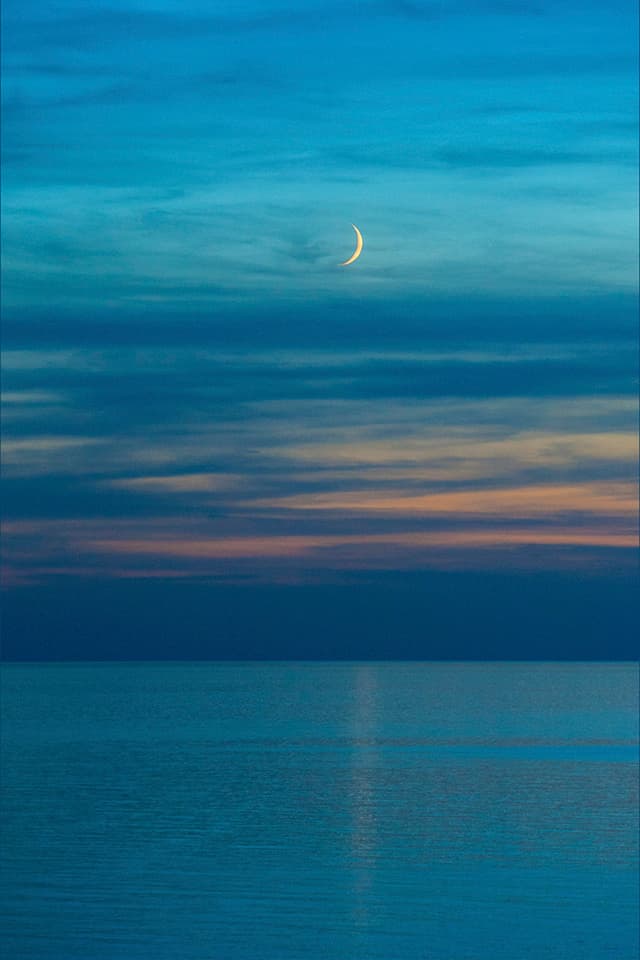 Capri moon