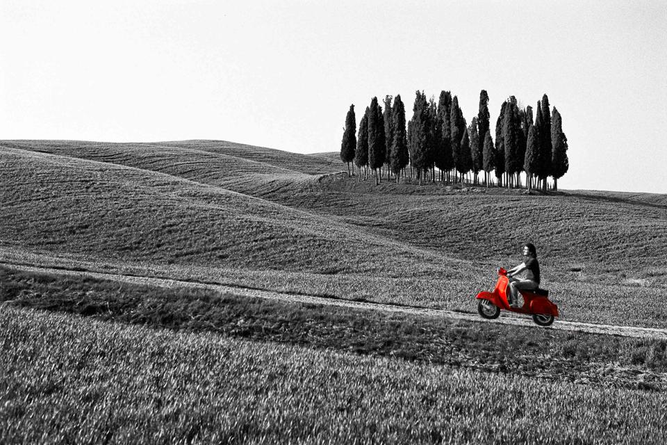 Vespa feeling red